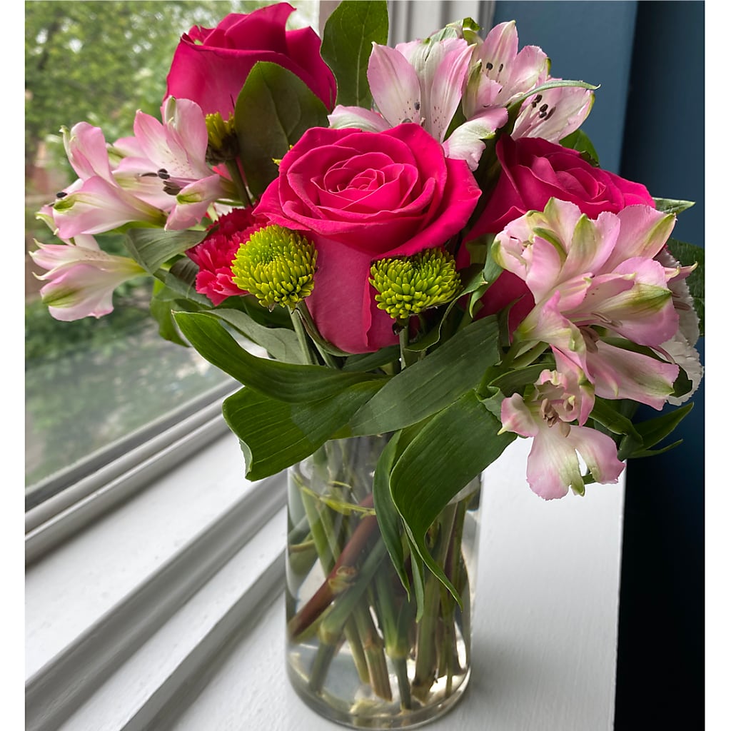 Sweet & Pretty Bouquet –  Burlington In Bloom Inc, Burlington IA
