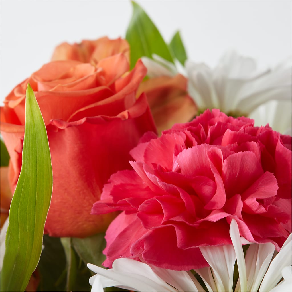 Oopsie Daisy Bouquet –  Burlington In Bloom Inc, Burlington IA
