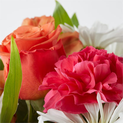 Oopsie Daisy Bouquet –  Burlington In Bloom Inc, Burlington IA