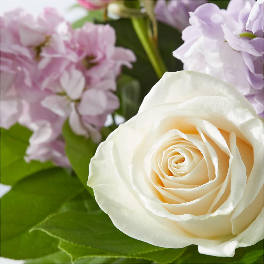 Springtime Spritz Bouquet –  Burlington In Bloom Inc, Burlington IA