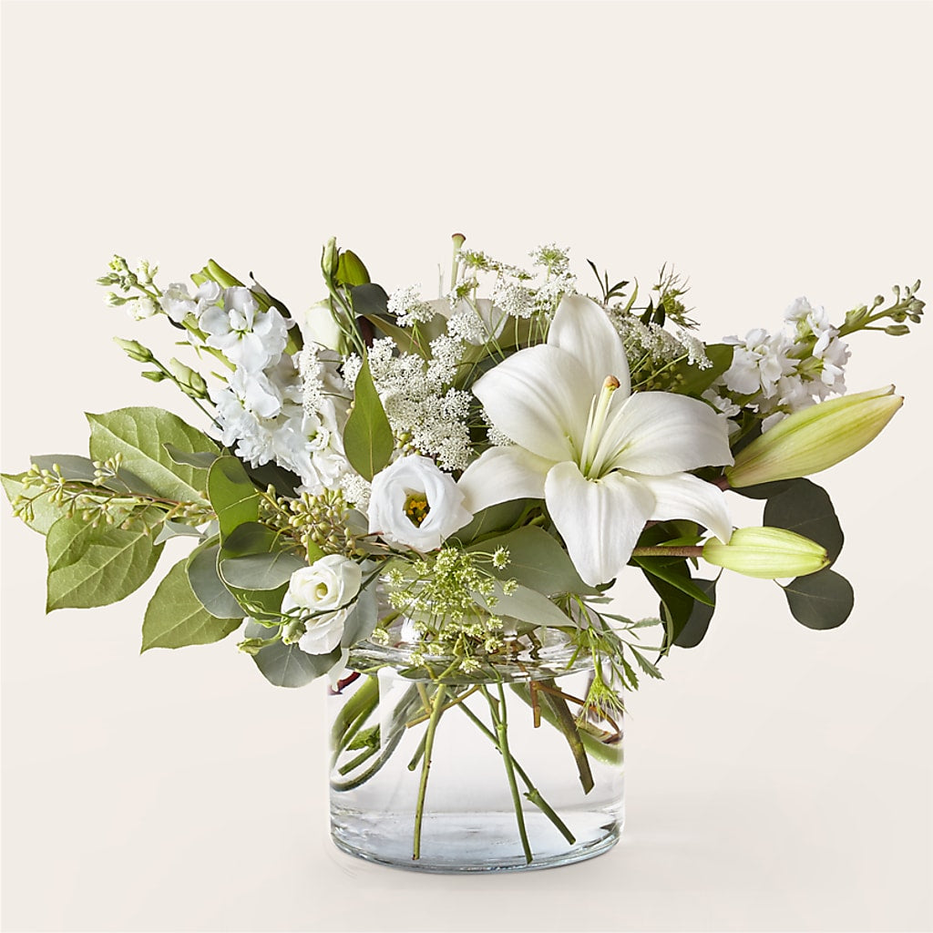 Alluring Elegance Bouquet –  Burlington In Bloom Inc, Burlington IA
