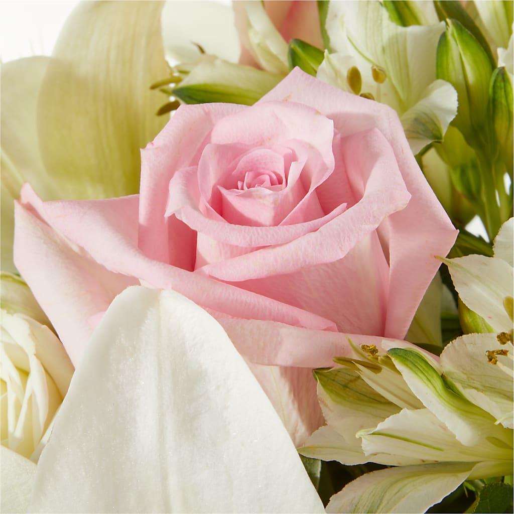 Kindhearted Bouquet –  Burlington In Bloom Inc, Burlington IA