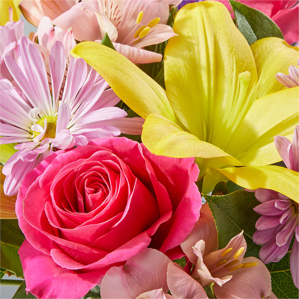 Sprinkles Bouquet –  Burlington In Bloom Inc, Burlington IA
