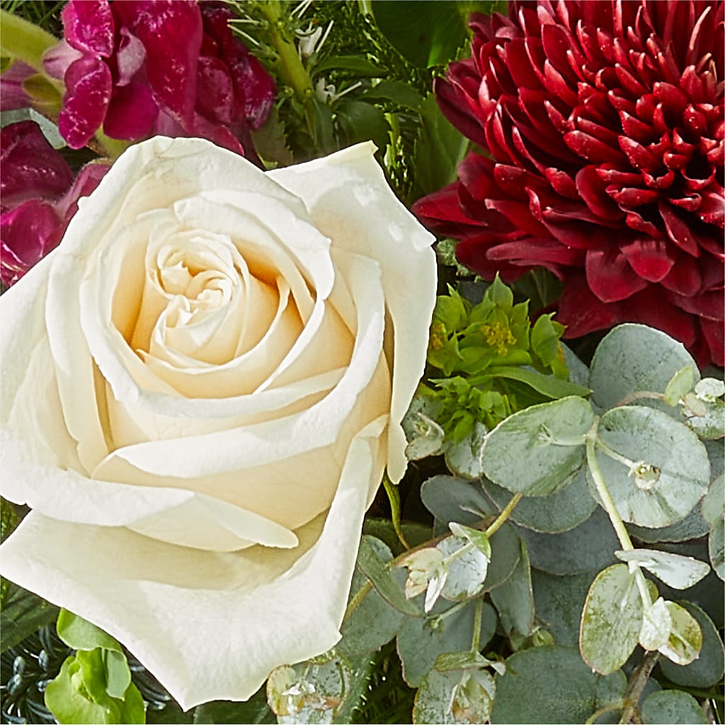 Cranberry Fizz Bouquet –  Burlington In Bloom Inc, Burlington IA
